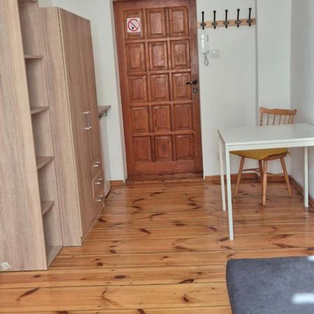 Hostel Tulip - Pokój 3 ze wspólną łazienką i kuchnią Szczecin Zewnętrze zdjęcie