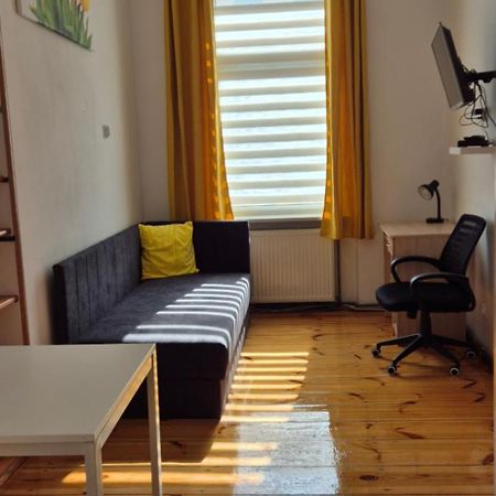 Hostel Tulip - Pokój 3 ze wspólną łazienką i kuchnią Szczecin Zewnętrze zdjęcie