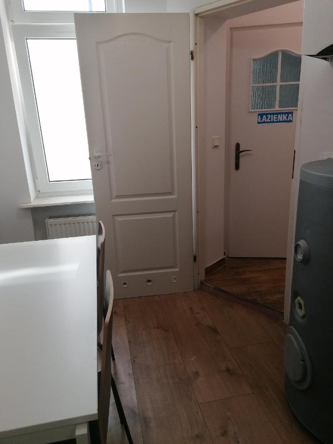 Hostel Tulip - Pokój 3 ze wspólną łazienką i kuchnią Szczecin Zewnętrze zdjęcie