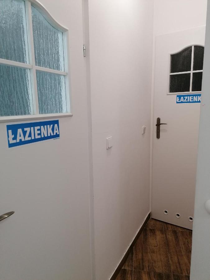 Hostel Tulip - Pokój 3 ze wspólną łazienką i kuchnią Szczecin Zewnętrze zdjęcie