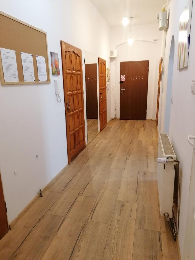 Hostel Tulip - Pokój 3 ze wspólną łazienką i kuchnią Szczecin Zewnętrze zdjęcie